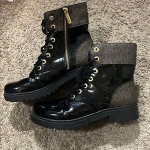 Michael Kors Boots - Alistair MK monogram Brown/Black patent leather  (6.5)
